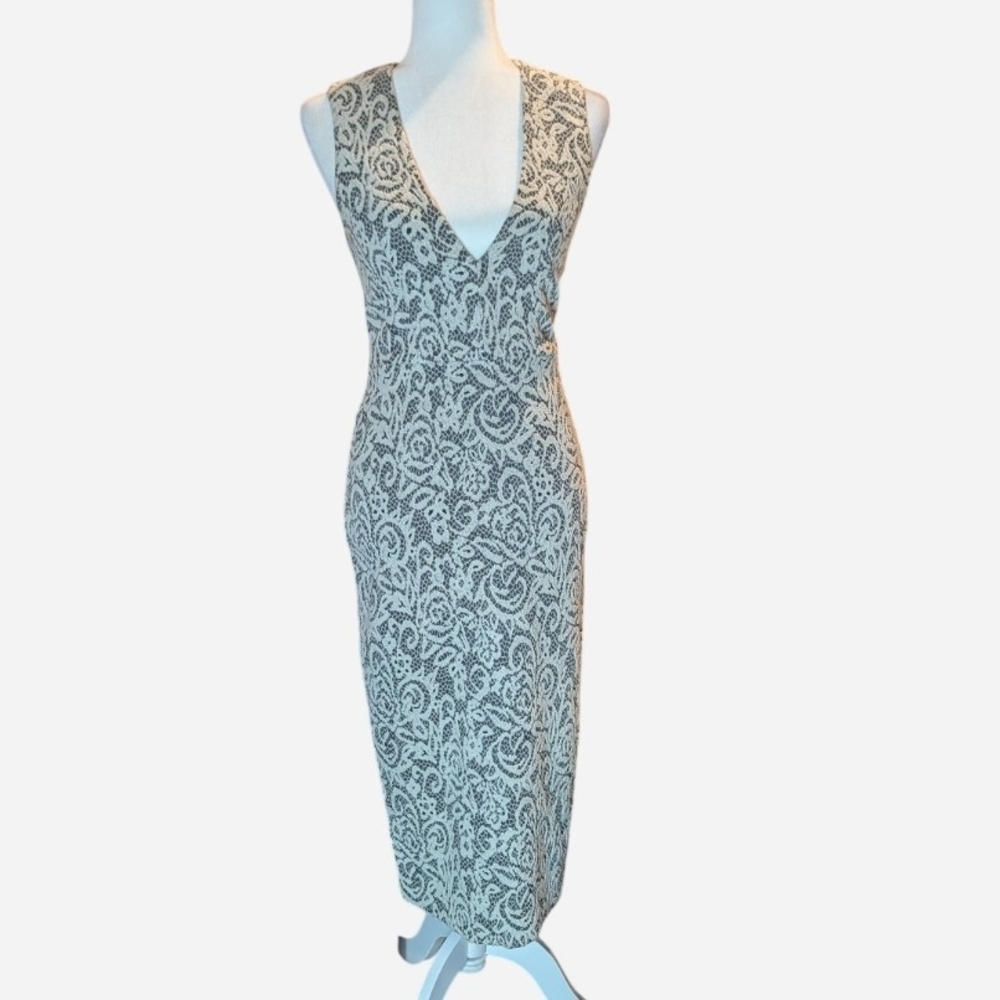 Pre-owned Alice+Olivia Lilia Lace Textured Plunge V Neck Midi Sheath Dress - Picture 2 of 16